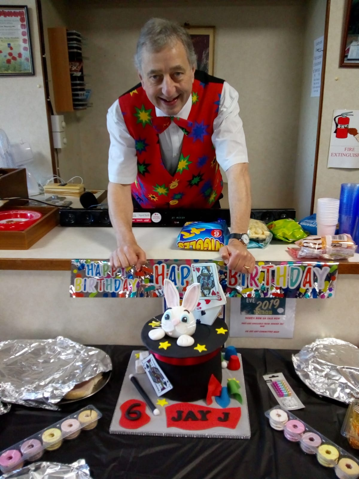 Magician Children's Party Entertainer, Yorkshire Lincolnshire now with