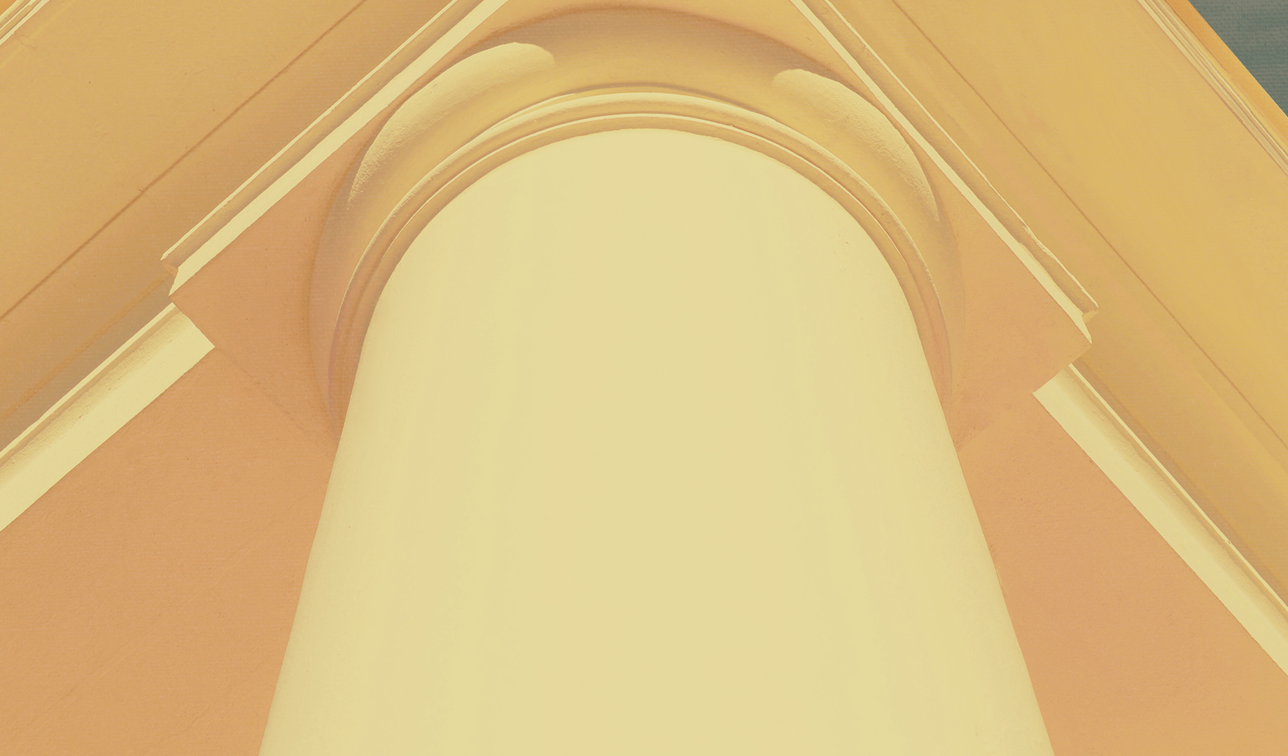 Header2b2 Biloxi White Pillars