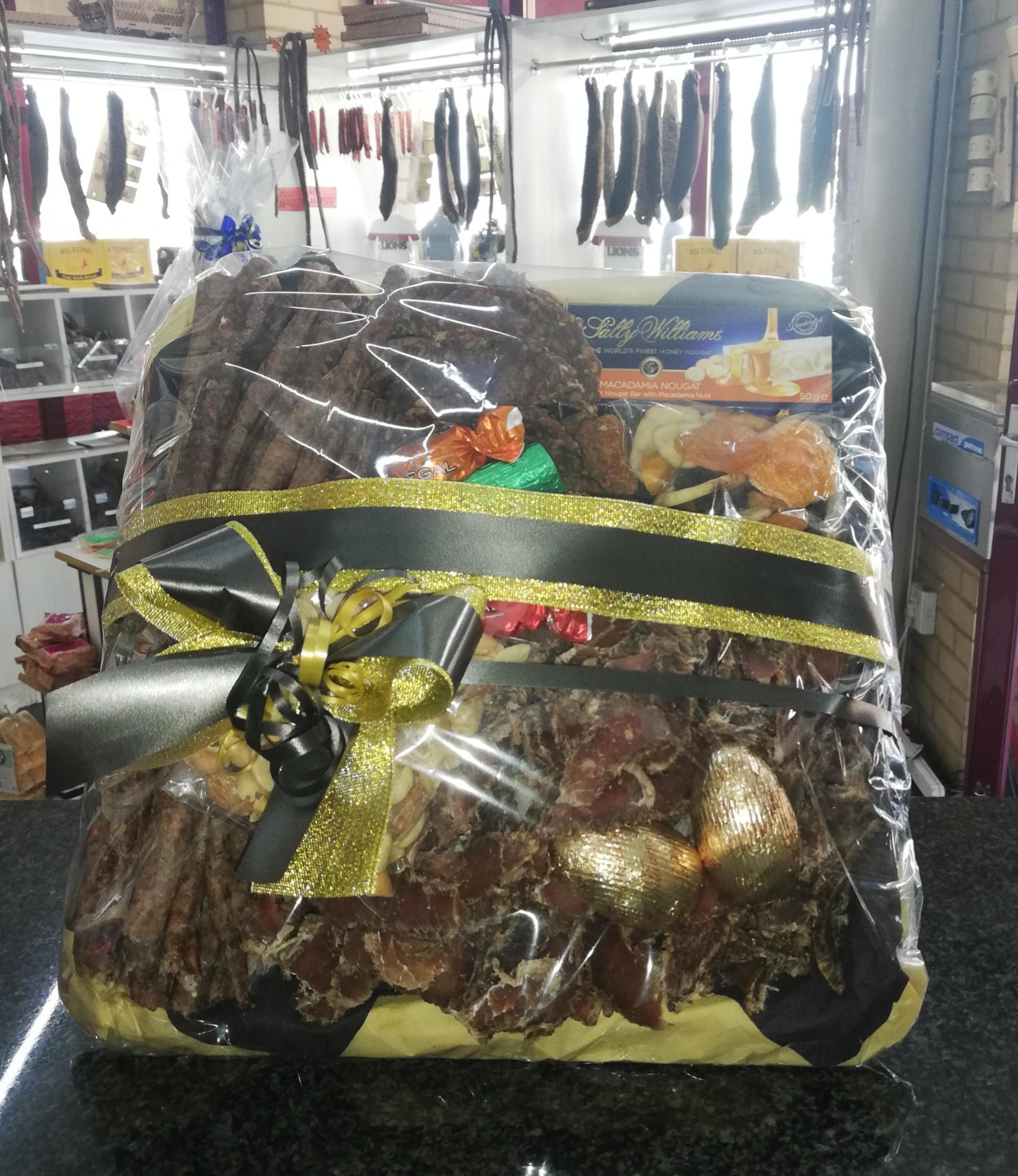 Biltong Snacks, Sweets, Fruit and Nut Hamper Biltong & Nut Hut