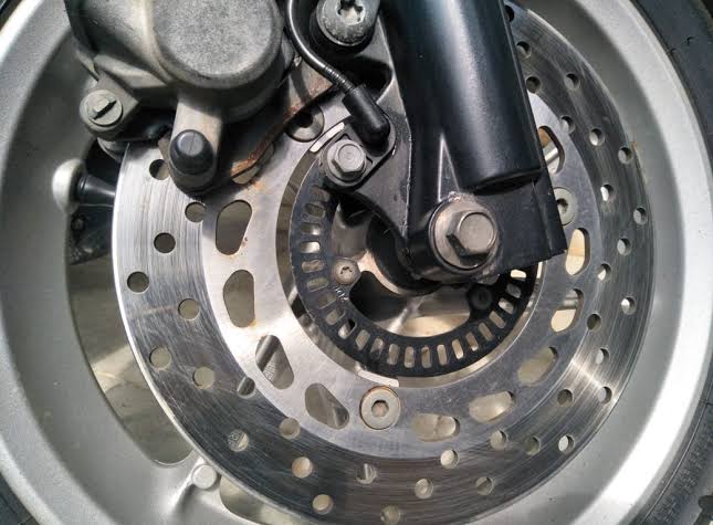 Begini Perawatan Dan Cara Kerja Motor Pakai Rem ABS