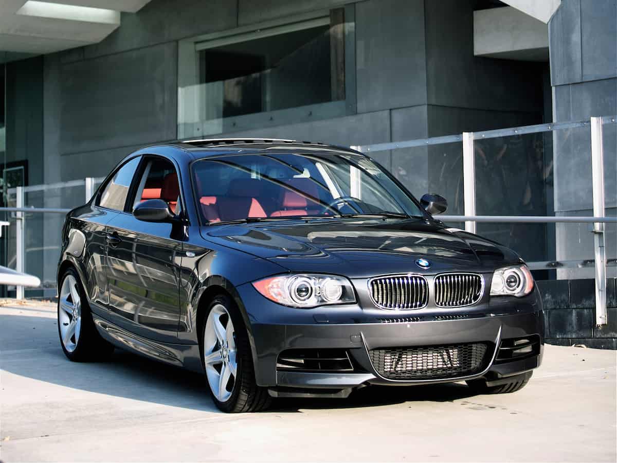 BMW E82 paint codes, OEM color options, 1 Series