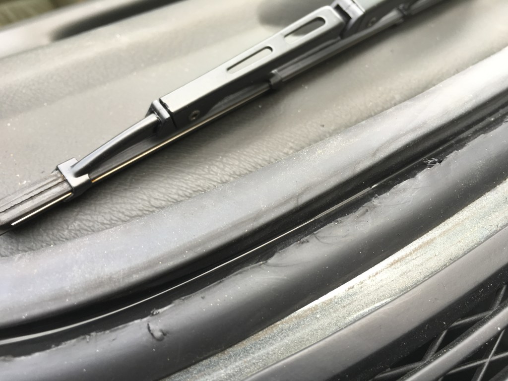 E30 New Windshield Installation BIMMERZEIT