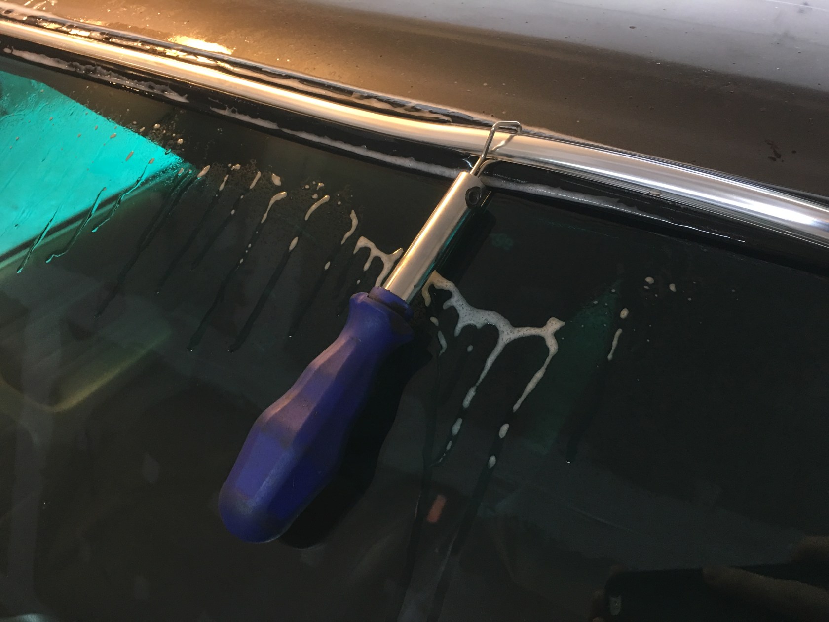 E30 New Windshield Installation BIMMERZEIT