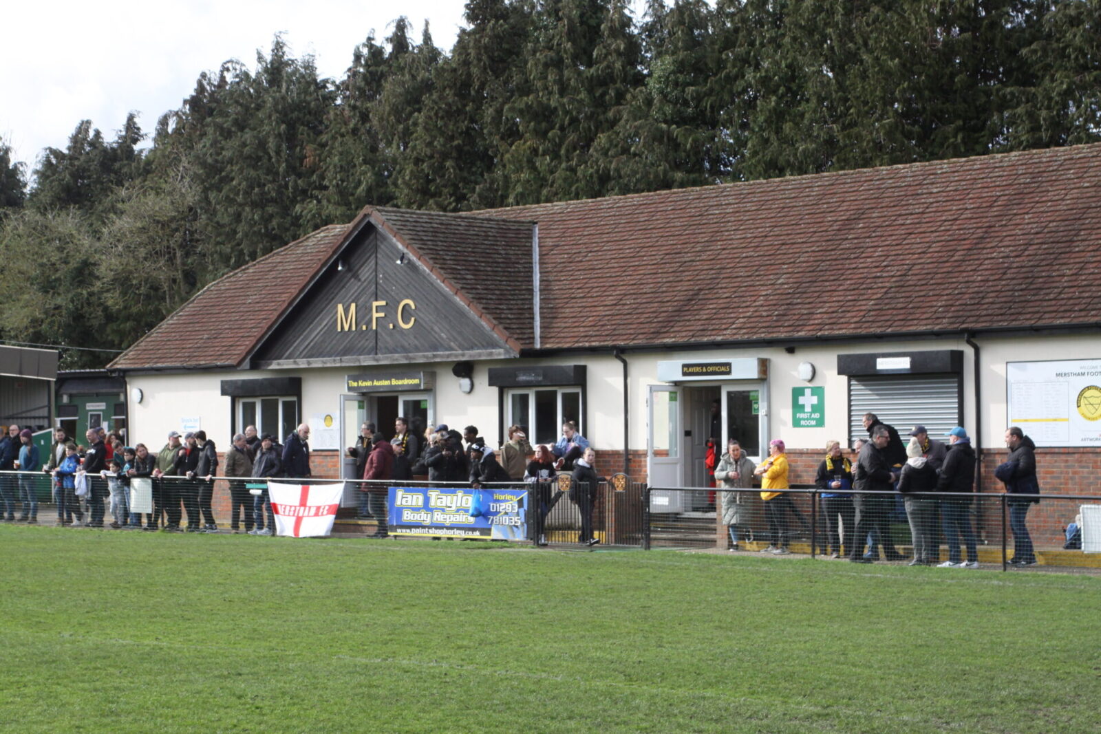 Match Photos Merstham FC Away Binfield FC