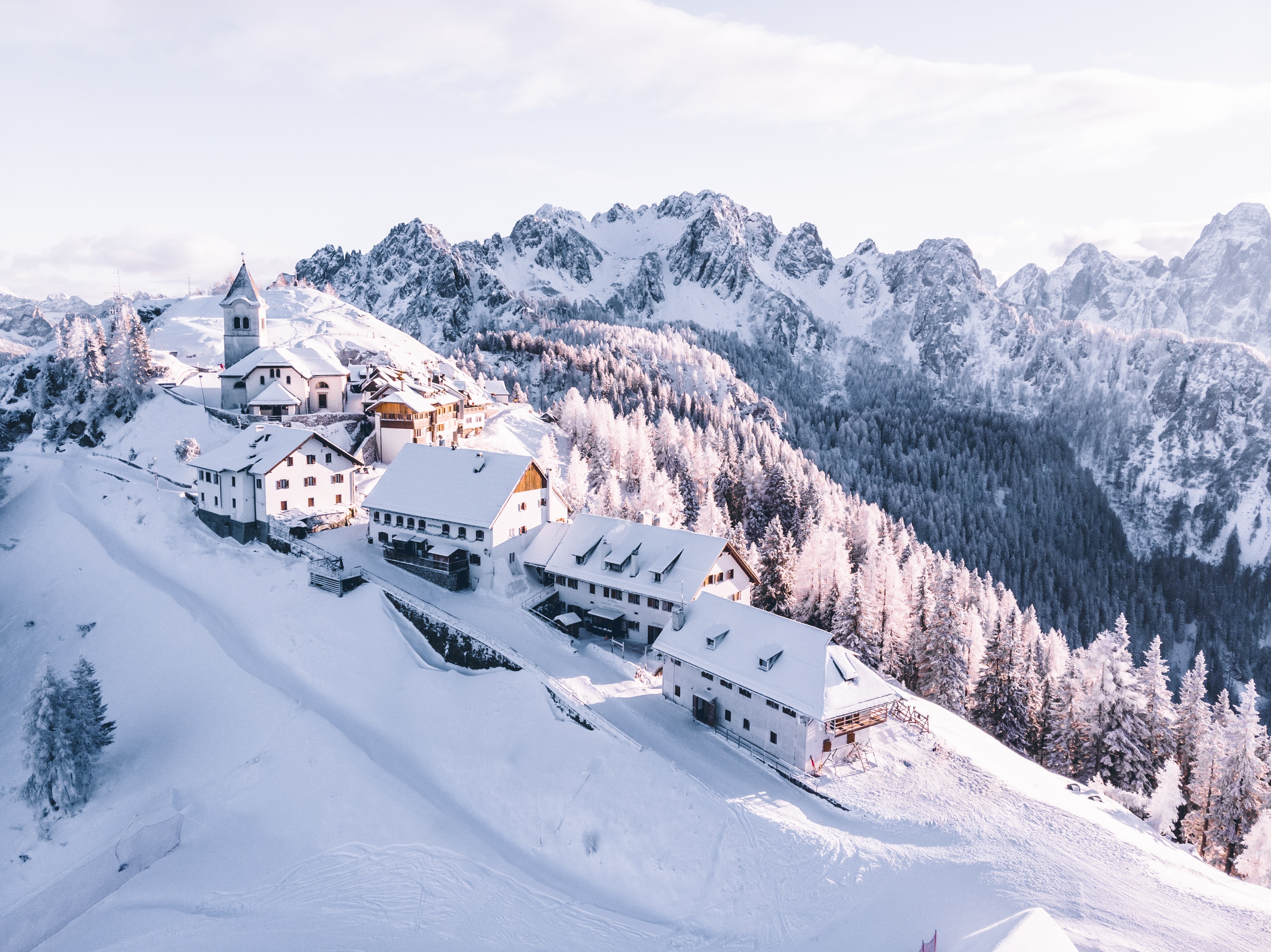 5 Stunning Alpine Villages in Switzerland for a cozy winter Getaway
