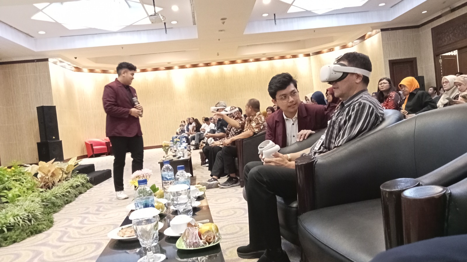 Integrasi AugmentedVirtual Reality Teknologi dalam Media Pembelajaran