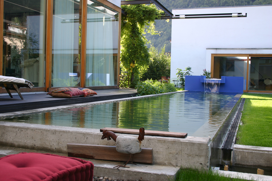 The overflow pool definition, operation and advantages Bioteich