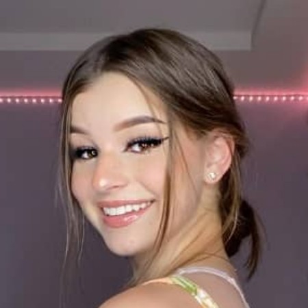 Who are Brooke Monk's Siblings, Bio, Age, Net Worth 2022, Boyfriend,