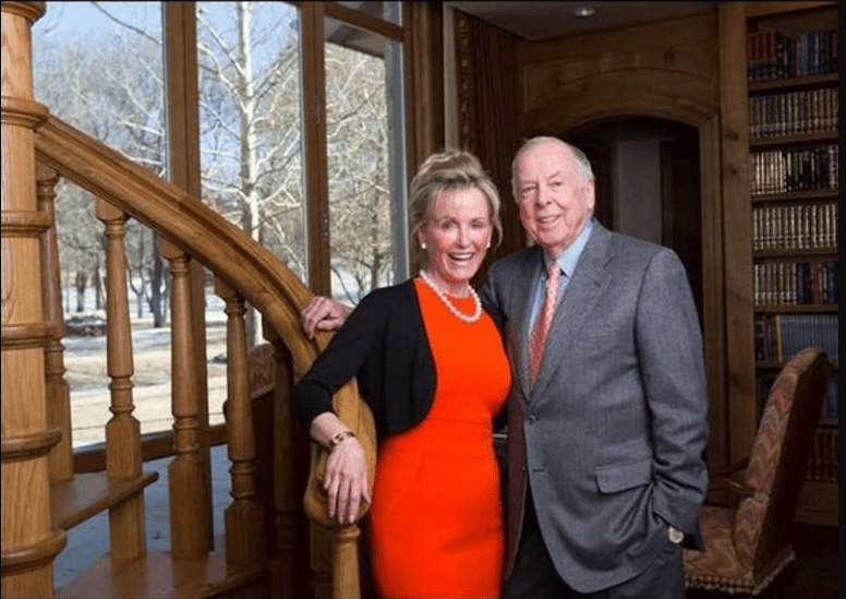 Toni Chapman Brinker Bio, Early Life, Husband, Net Worth, Measurements