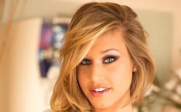 Kennedy Leigh Biography - Biography Explorer