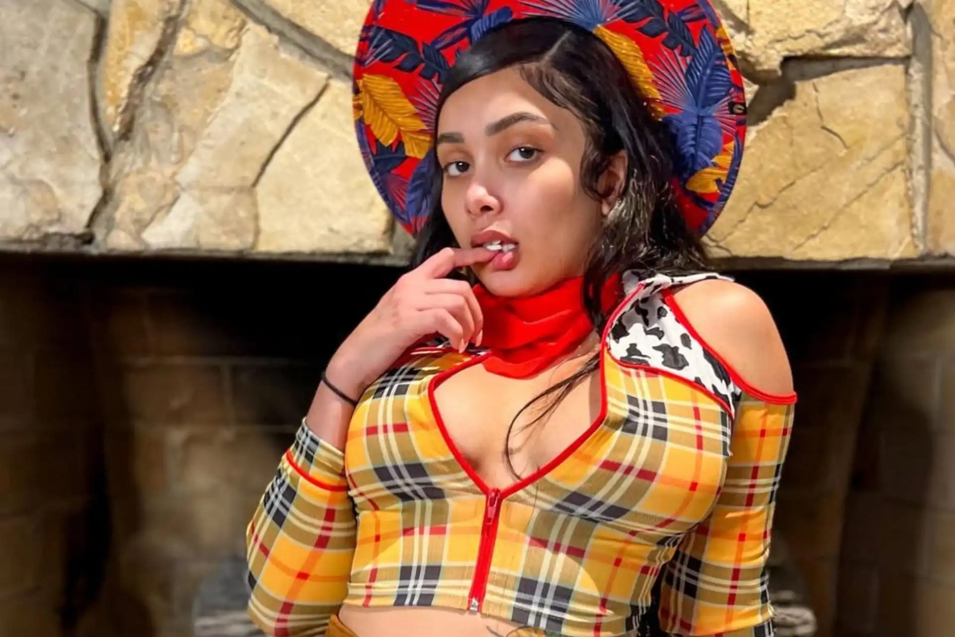 Aaliyah Hadid Wiki, Bio, Age, Height, Net Worth, Feet & More