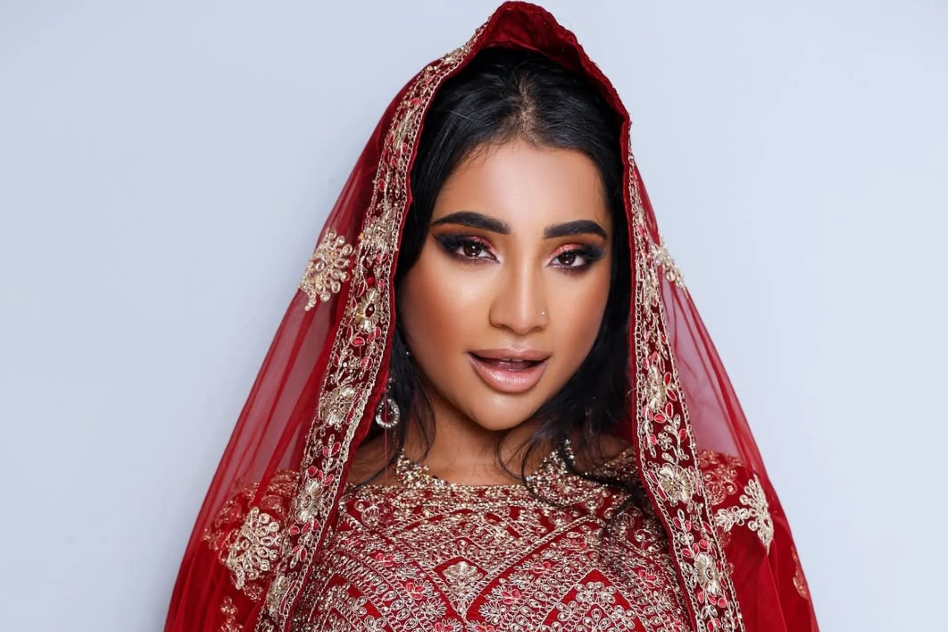 Yasmina Khan Wiki, Age, Boyfriend, Net Worth, Height & More