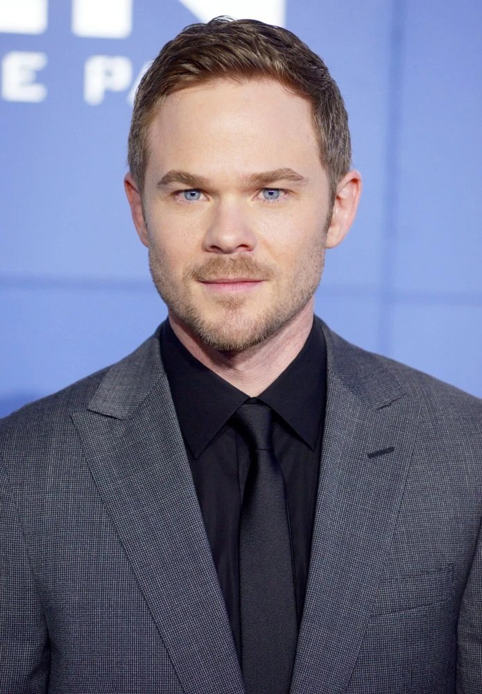 About Shawn Ashmore Twin Brother Aaron, Wife Dana Wasdin