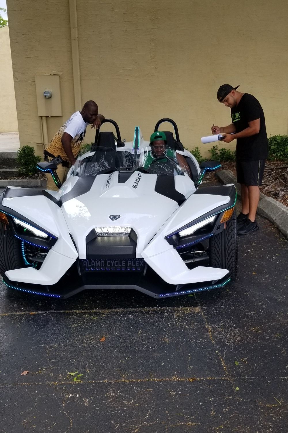 Gallery Bionic Slingshot Rentals