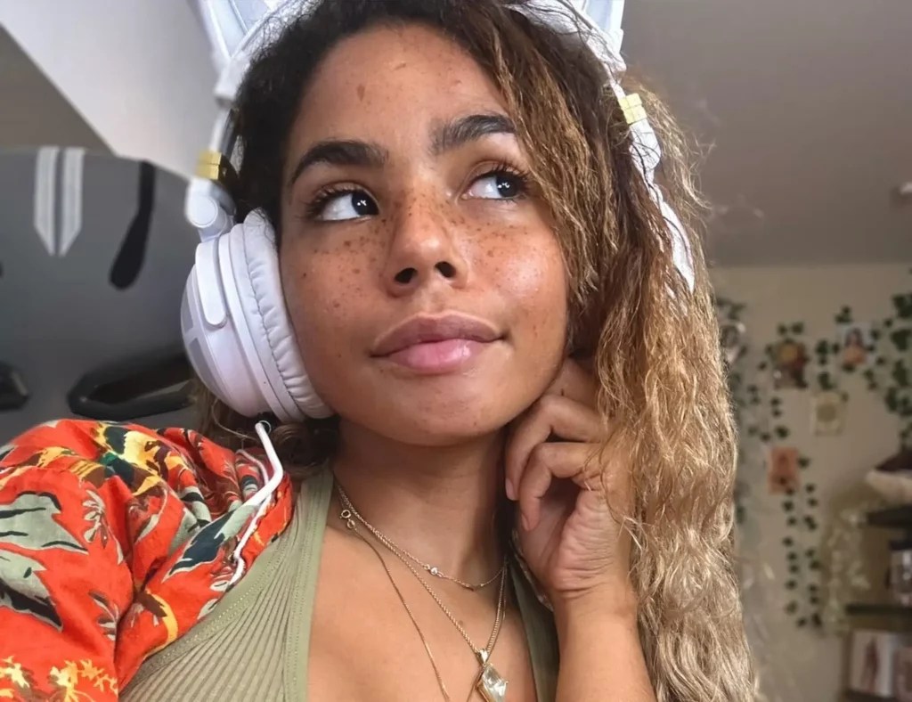 Helayna Marie Biography, Age, Images, Height, Net Worth Bioofy