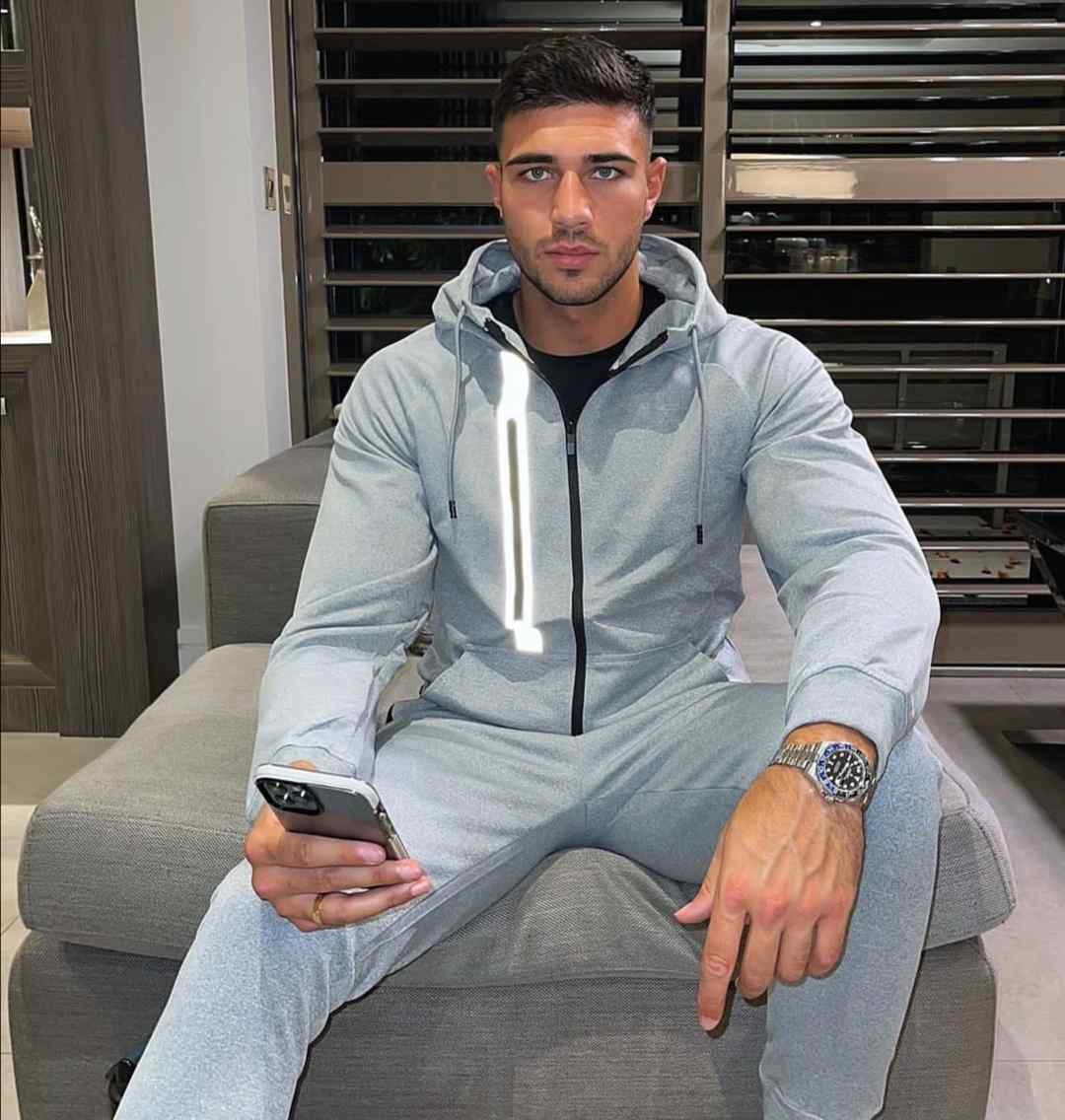 Tommy Fury Net Worth 2023 Career, Girlfriend, Bio