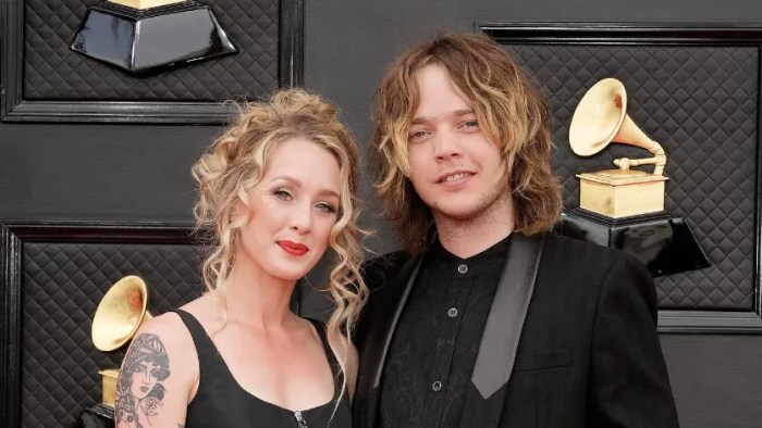 Billy Strings Bio, Age, Net Worth, Height - Newsintv