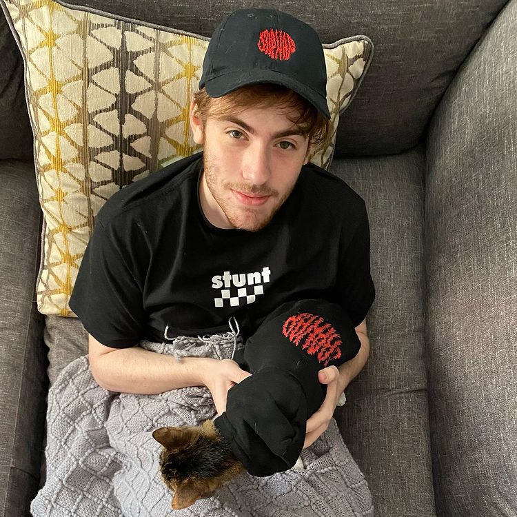 Sapnap Wiki/Bio Height, Weight, Fanart, Merch, Face, Skin, X Reader, Cosplay, Age, Parents