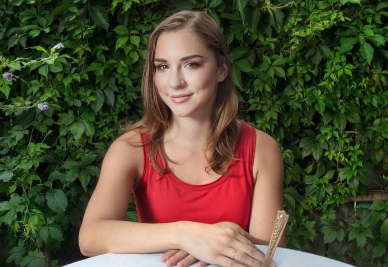 Mikhaila Peterson Bio, Wiki, Net Worth, Dating, Boyfriend, Age, Height(010)