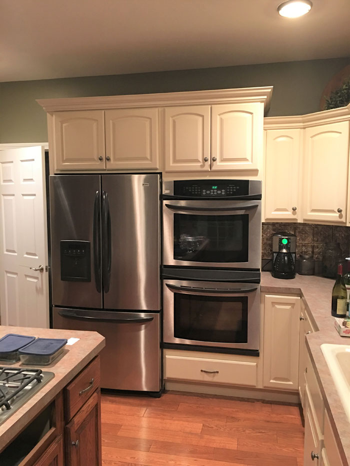 BeforeKitchenRemodel(2) Big Island Pond Home Remodeling