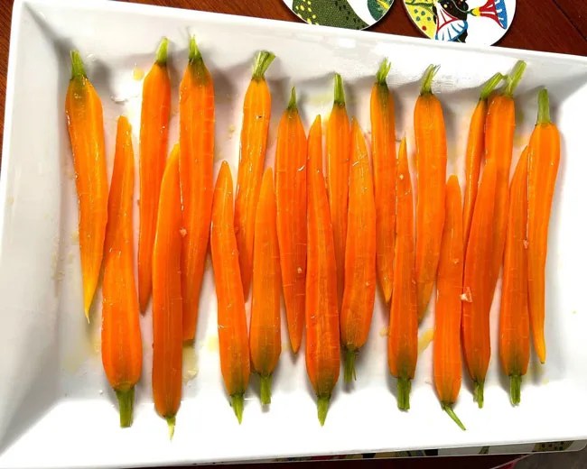Can Ducks Eat Carrots? Nutritional Analysis and Guide Bird Guidance