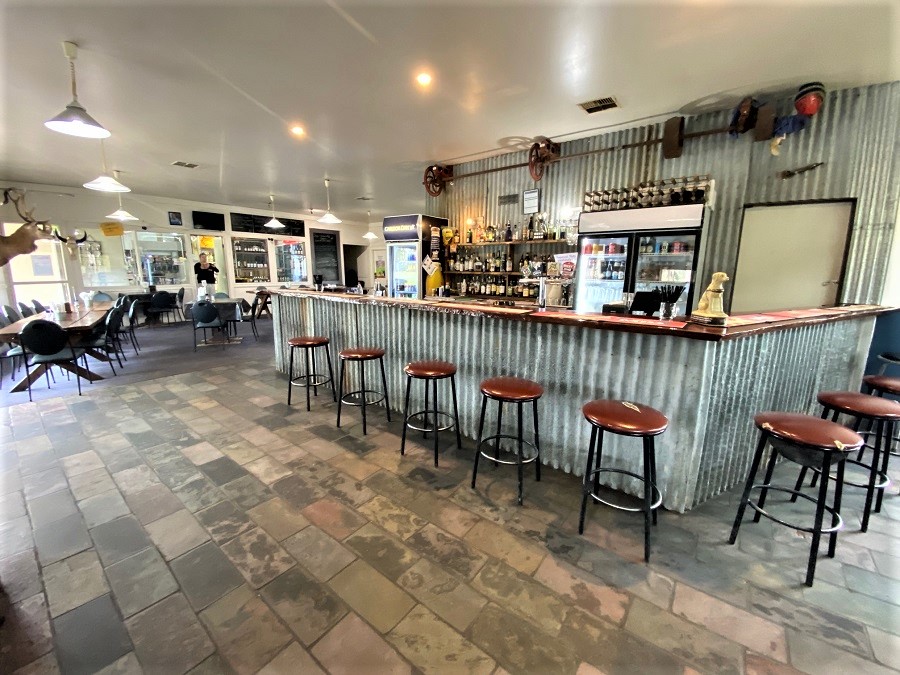 Willalooka Tavern, Cabins, Takeaway Cafe and Fuel SOLD