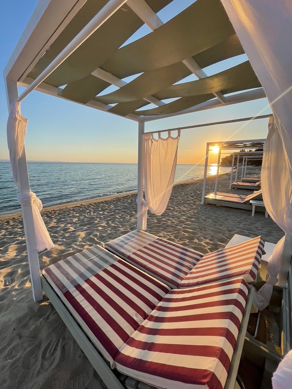 Mango Beach Bar Το πιο νόστιμο «φρούτο» με τιρκουάζ νερά