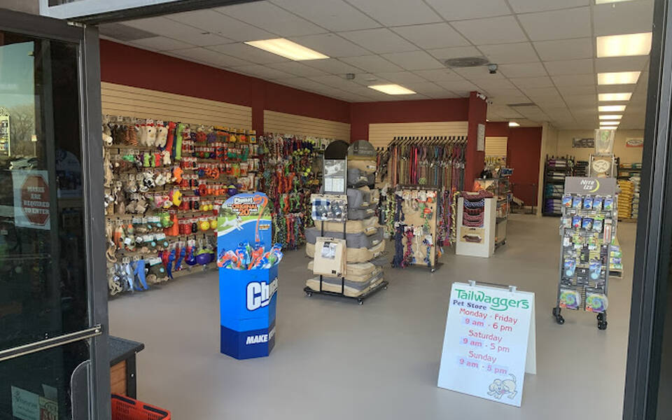 Tailwaggers Pet Store Visit
