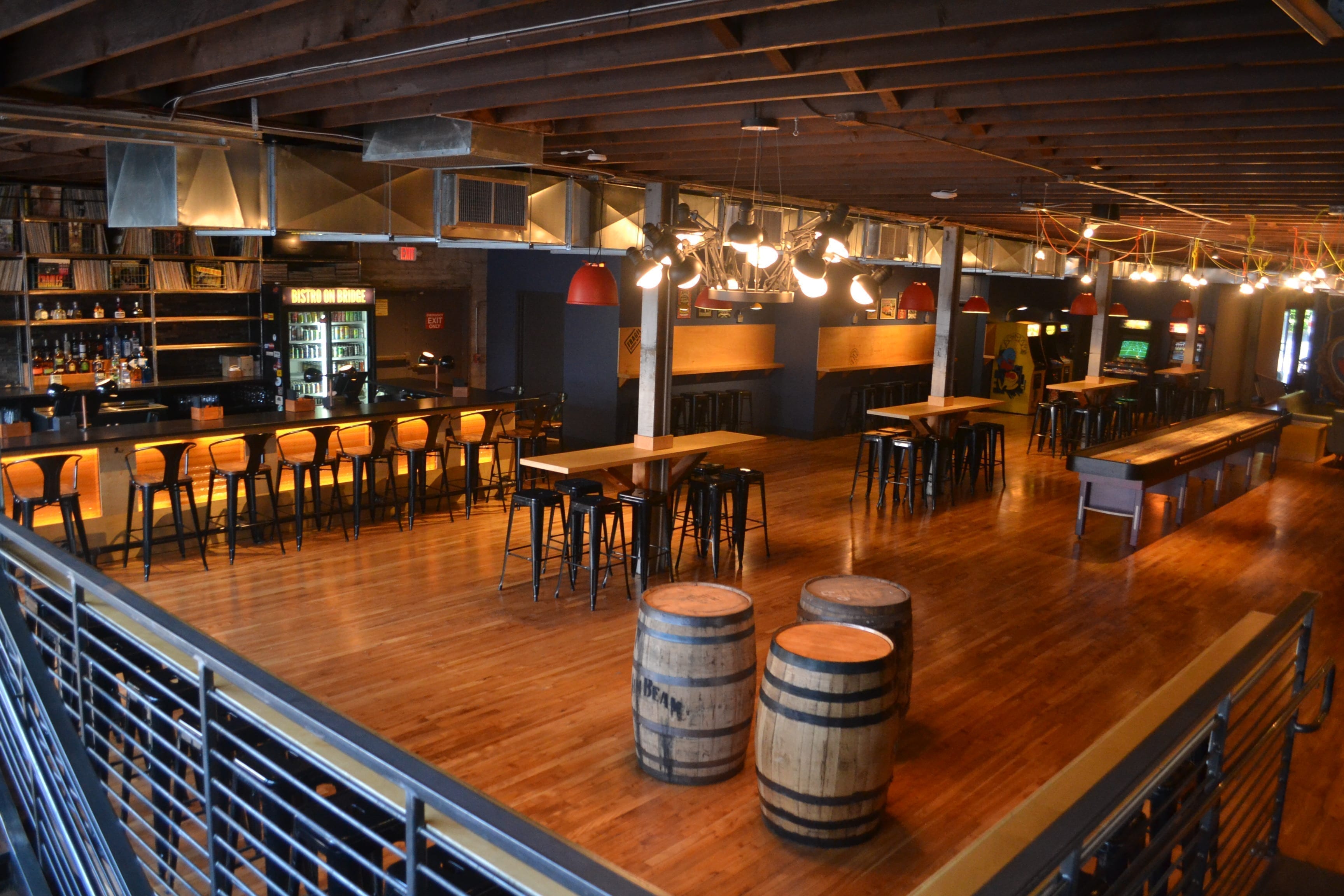 Analog Room Area Bistro on Bridge Restaurant and Craft Beer