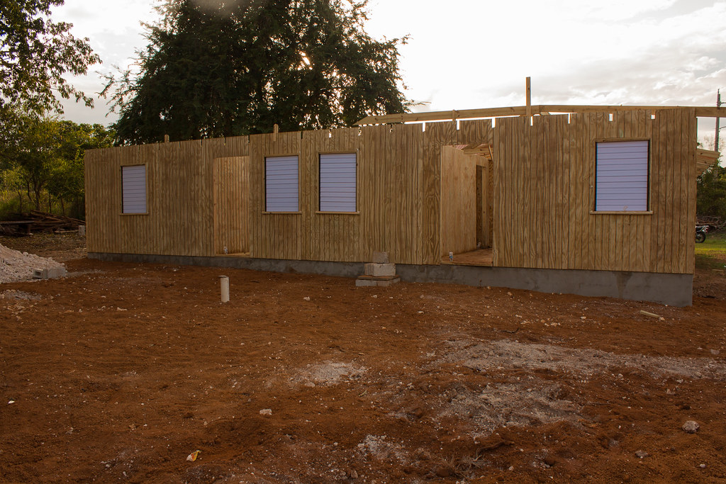 SINGER FURNITURE COMPANY IN JAMAICA