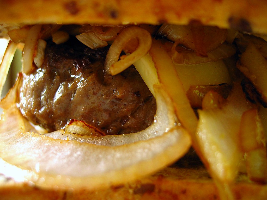 HOW LONG CAN COOKED HAMBURGER STAY IN THE FRIDGE