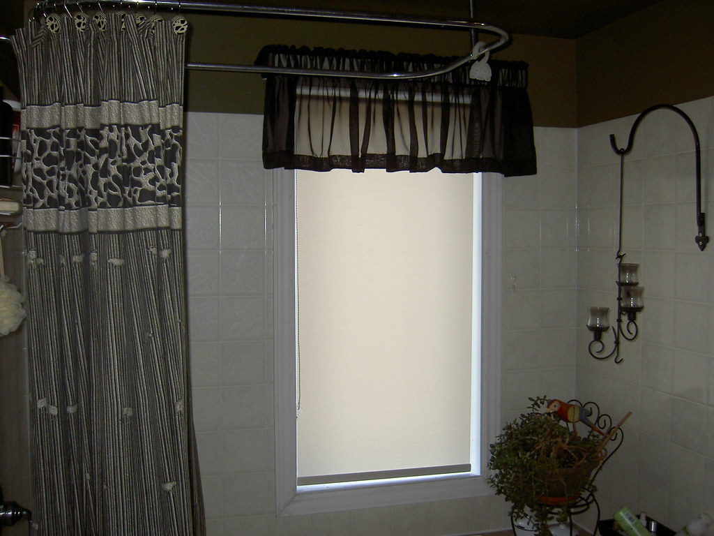 LACE ROLLER SHADES