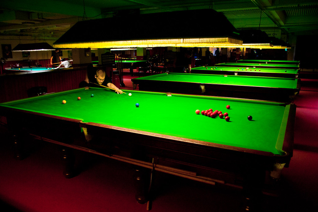 FULL SIZE SNOOKER TABLE FULL SIZE SNOOKER TABLE