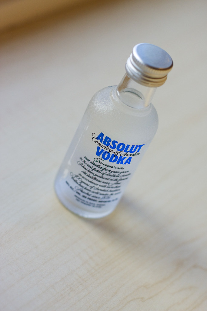 MINI ABSOLUT VODKA BOTTLES MINI ABSOLUT VODKA BOTTLES