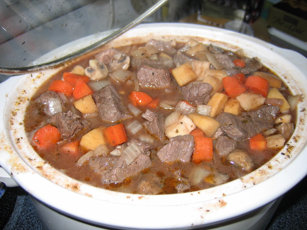 BEEF STEW IN THE SLOW COOKER