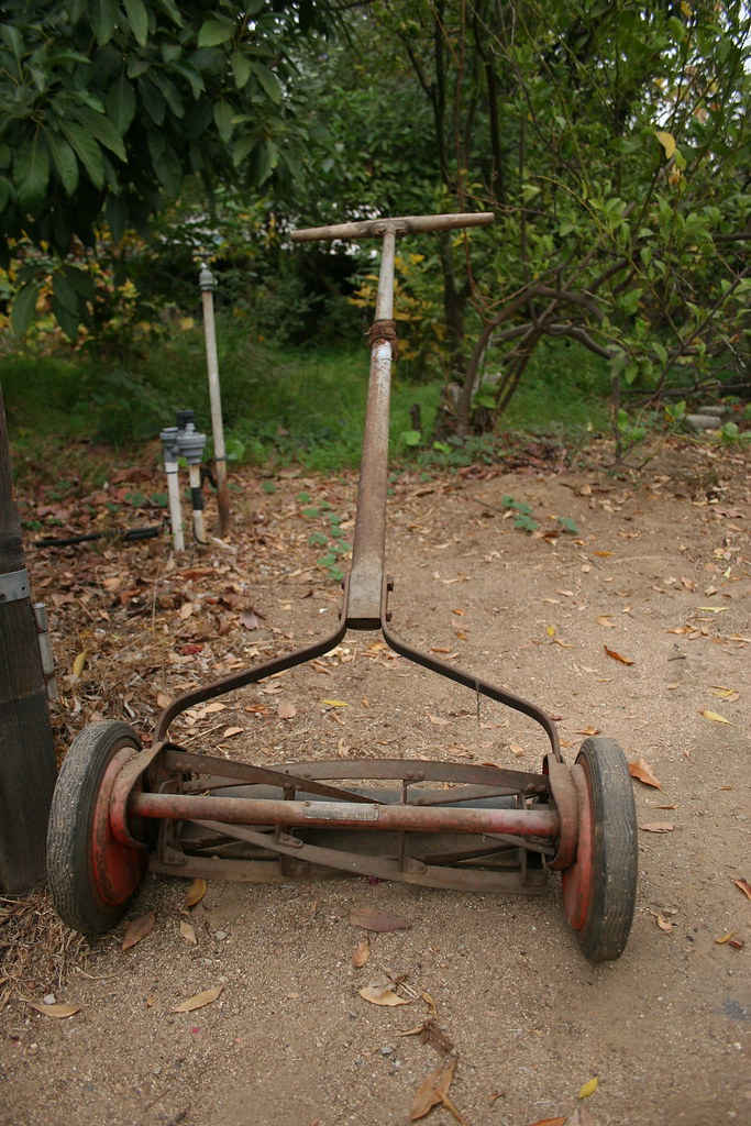 OLD FASHIONED LAWN MOWER OLD FASHIONED LAWN MOWER