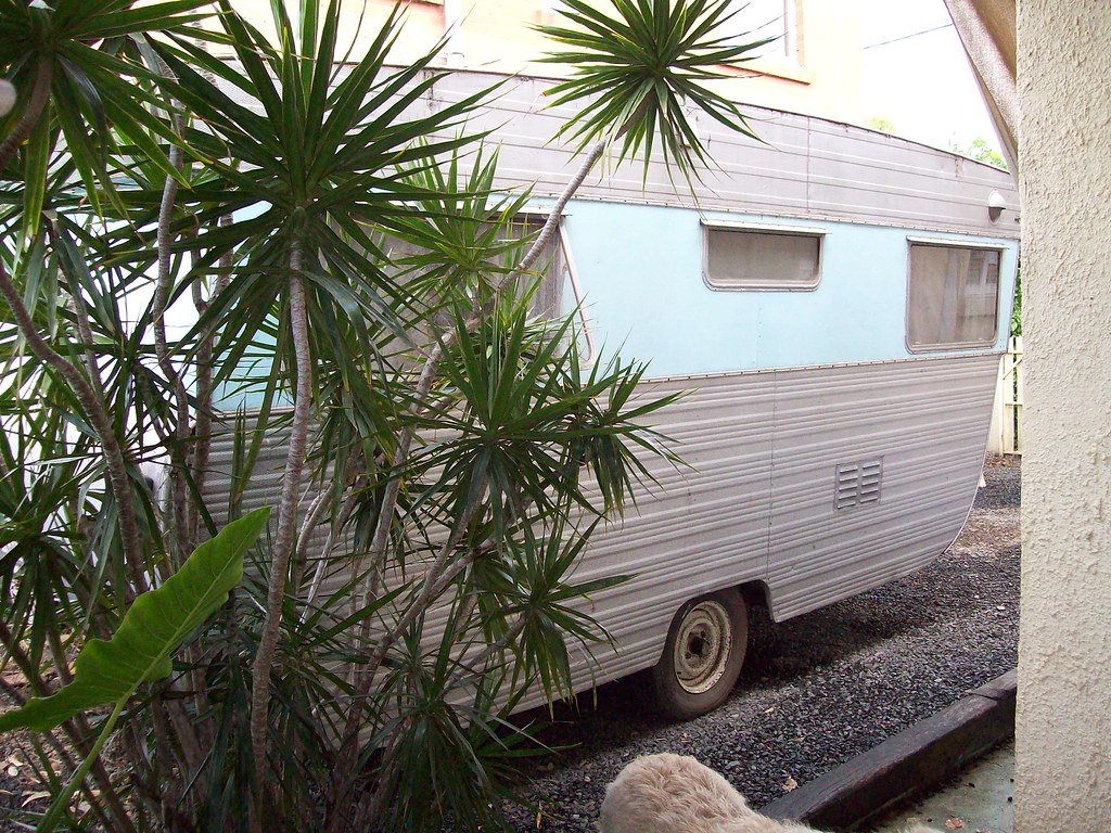 SECOND HAND CAMPER TRAILERS FOR SALE