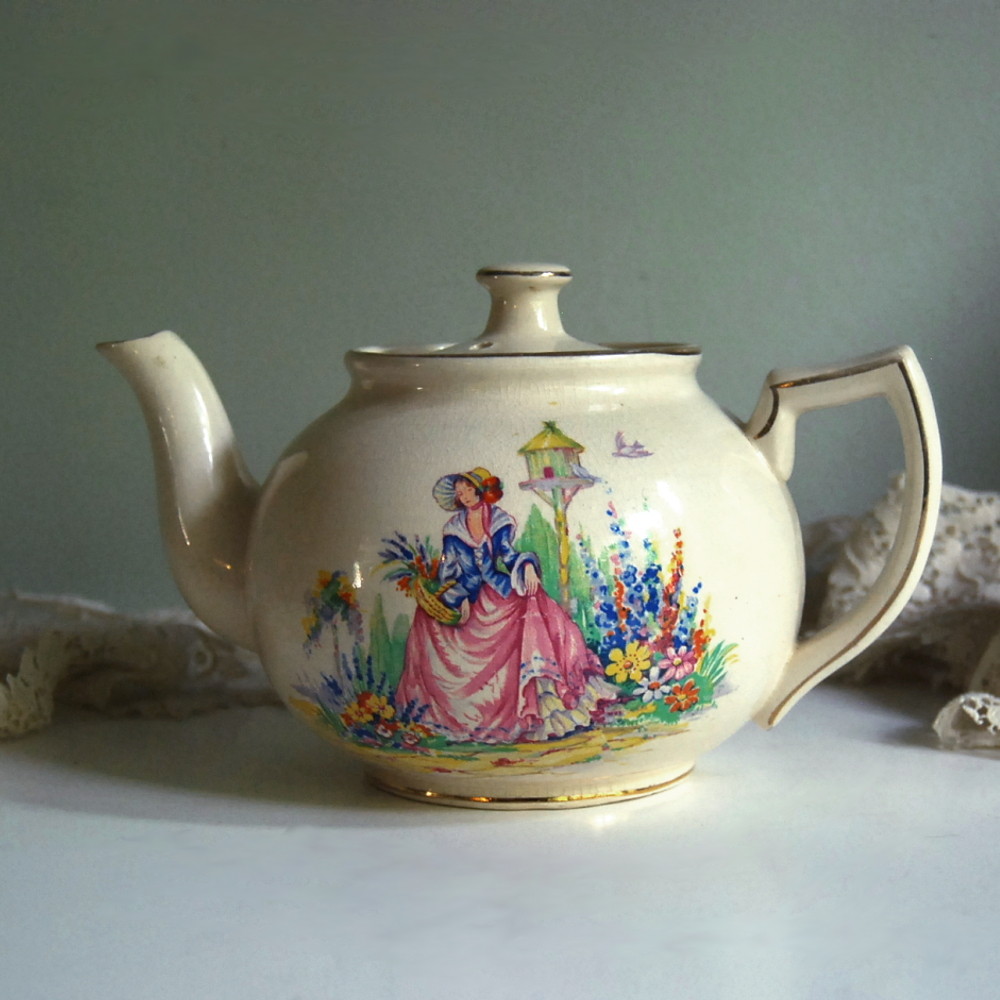 ARTHUR WOOD TEAPOTS