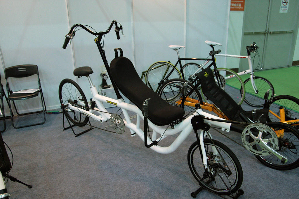 RECUMBENT TANDEM BICYCLE. RECUMBENT TANDEM