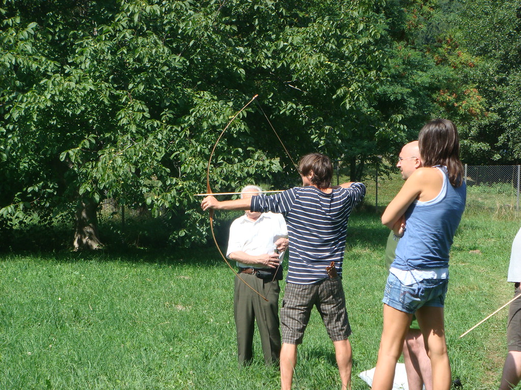 USED ARCHERY EQUIPMENT FOR SALE