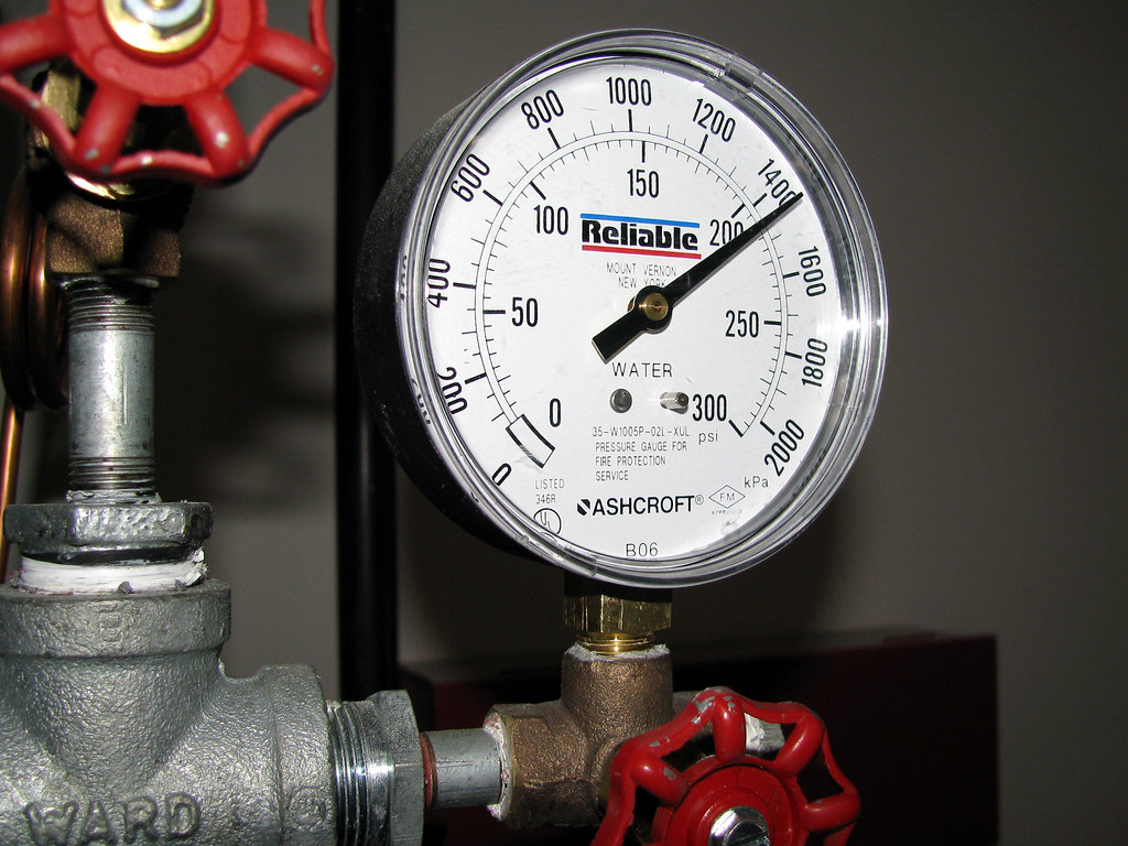 SWIMMING POOL HYDROSTATIC RELIEF VALVE