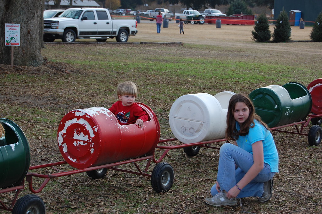 CHRISTMAS TREE FARM EQUIPMENT