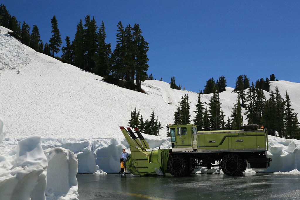 WALL CLEANING MACHINE