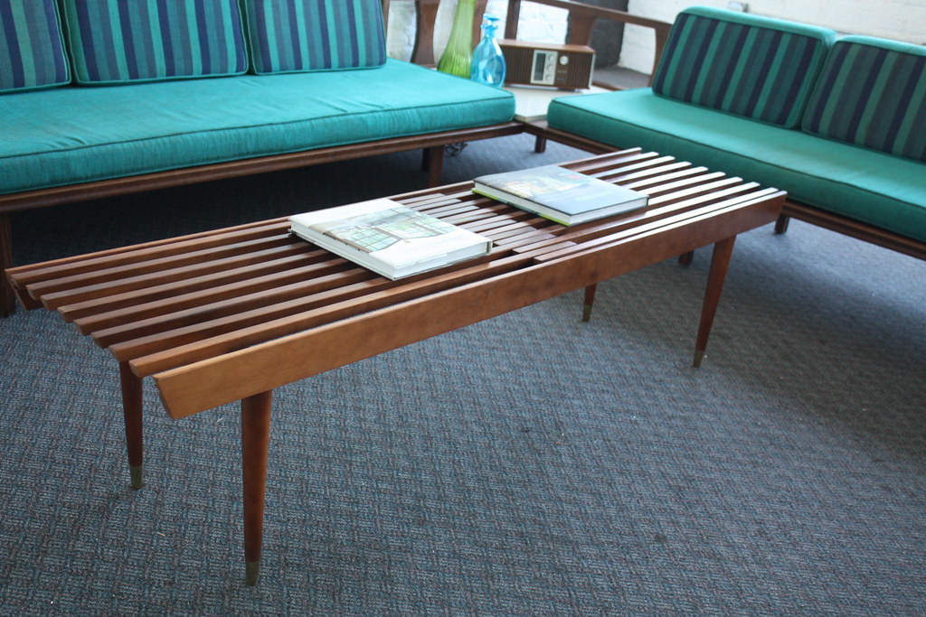 EXPANDABLE SOFA TABLE