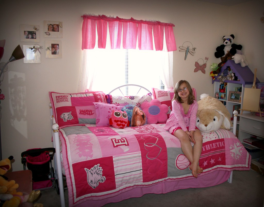 HIGH SCHOOL MUSICAL BEDROOM SETS