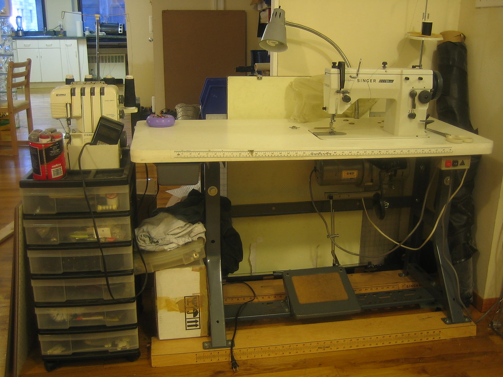 INDUSTRIAL SEWING MACHINE LIGHT