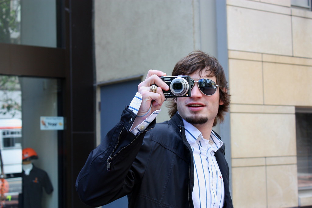 ASHTON KUTCHER CAMERA COMMERCIAL CAMERA COMMERCIAL