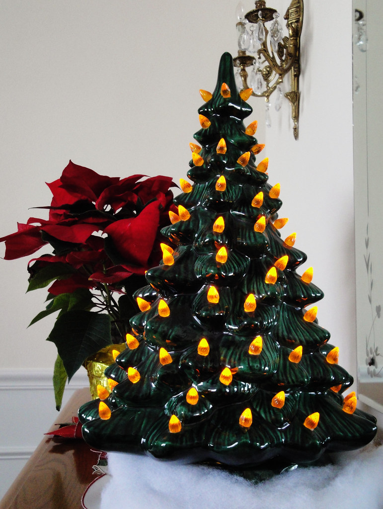 LIGHTED CERAMIC CHRISTMAS TREE LIGHTED CERAMIC