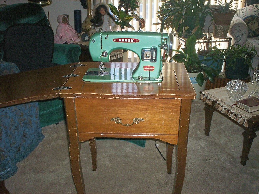 SEWING MACHINES IN IN