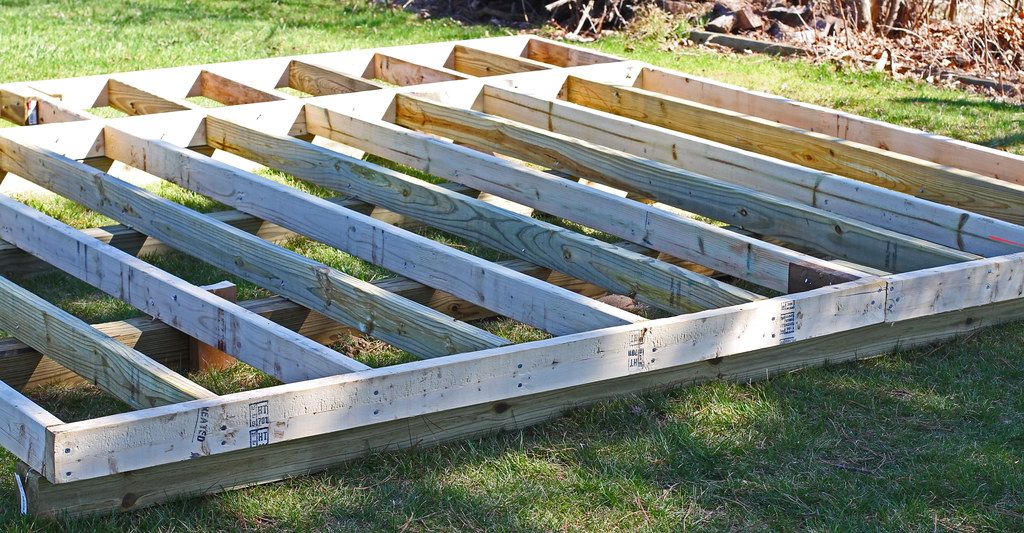 SHED FLOOR FRAMING. SHED FLOOR